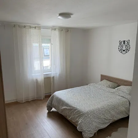 - Bas * Longwy